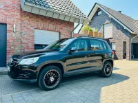 Gebraucht VW Tiguan Trendline 140 PS (102 kW) 2009 Schwarz SUV