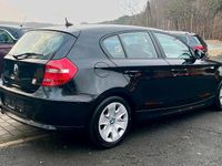 Gebraucht BMW 118 Advantage 143 PS (105 kW) 2011 Schwarz Kleinwagen