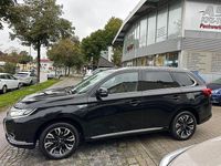 Gebraucht Mitsubishi Outlander P-HEV Plus 121 PS (88 kW) 2018 Schwarz SUV