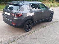 Gebraucht Jeep Compass Limited 179 PS (131 kW) 2021 Grau SUV