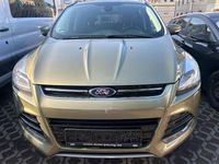 Gebraucht Ford Kuga Titanium 163 PS (119 kW) 2014 Grün SUV