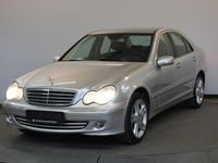 Second-hand Mercedes C200 163 CP (119 kW) 2005 Argintiu Berlinǎ