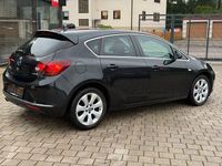 Gebraucht Opel Astra Exklusiv 140 PS (102 kW) 2014 Schwarz Limousine