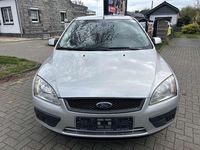 Gebraucht Ford Focus Style 125 PS (91 kW) 2007 Polarsilber metallic Kleinwagen