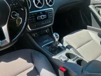 Gebraucht Mercedes A180 122 PS (89 kW) 2014 Blau Kleinwagen