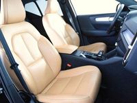 Second-hand Volvo XC40 Momentum 150 CP (110 kW) 2019 Negru SUV