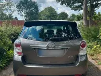 Gebraucht Toyota Verso Comfort 132 PS (97 kW) 2017 Grau Van / Kleinbus