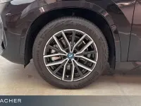 Gebraucht BMW iX1 M Sport 225 kW (306 PS) 2025 Saphirschwarz metallic SUV