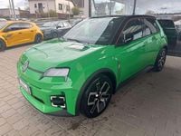 Neu Renault 5 E-Tech Komfort 110 kW (150 PS) 2026 Pop green mit black pearl Kleinwagen