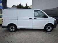 Gebraucht VW Transporter 84 PS (61 kW) 2011 Candyweiß Van