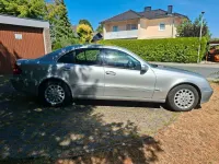 Gebraucht Mercedes E260 177 PS (130 kW) 2005 Silber Limousine