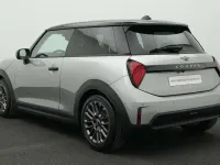Używany Mini Cooper Classic 156 KM (114 kW) 2024 Szary Hatchback