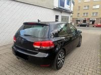 Gebraucht VW Golf VI Team 122 PS (89 kW) 2010 Schwarz Kleinwagen