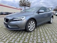 Gebraucht Volvo V40 Momentum 122 PS (89 kW) 2019 Grau Limousine