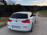 Gebraucht BMW 116 Advantage 109 PS (80 kW) 2015 Weiß Kleinwagen