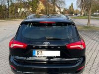 Gebraucht Ford Focus 120 PS (88 kW) 2019 Schwarz Limousine