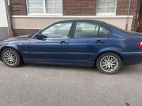 Gebraucht BMW 318 143 PS (105 kW) 2003 Blau Limousine