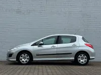 Gebraucht Peugeot 308 Urban Move 111 PS (81 kW) 2011 Grau Limousine