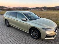 Usado Skoda Superb Selection 150 HP (110 kW) 2024 Bege Carrinha
