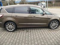 Gebraucht Ford S-MAX Vignale 241 PS (177 kW) 2018 Nocciolabraun (metallic) Van / Kleinbus