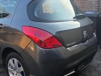 Gebraucht Peugeot 308 110 PS (80 kW) 2011 Schwarz Kleinwagen