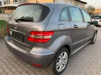 Gebraucht Mercedes B200 136 PS (100 kW) 2010 Andere farben Van / Kleinbus