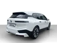Gebraucht BMW iX Sport Line 239 kW (326 PS) 2022 Weiß SUV