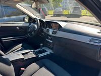 Gebraucht Mercedes E250 Avantgarde 204 PS (150 kW) 2013 Blau Limousine
