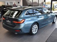 Gebraucht BMW 320 Advantage 190 PS (139 kW) 2021 Blau Kombi