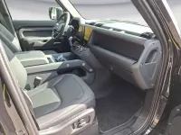 Neu Land Rover Defender Black Edition 252 PS (185 kW) 2026 Santorini black SUV