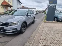 Gebraucht VW Tiguan Active 150 PS (110 kW) 2022 Mondsteingrau SUV