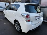 Gebraucht Toyota Verso 147 PS (108 kW) 2015 Weiß Van / Kleinbus
