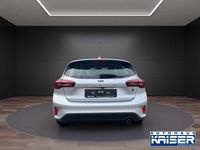 Gebraucht Ford Focus Titanium 125 PS (91 kW) 2024 Silber Limousine