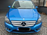 Gebraucht Mercedes B200 136 PS (100 kW) 2013 Blau Van / Kleinbus