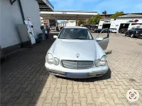 Second-hand Mercedes C200 Elegance 163 CP (119 kW) 2002 Argintiu Berlinǎ