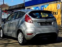 Gebraucht Ford Fiesta Trend 75 PS (55 kW) 2014 Silber Kleinwagen