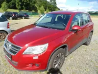 Gebraucht VW Tiguan Trendline 140 PS (102 kW) 2009 Rot SUV