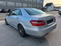 Gebraucht Mercedes E250 204 PS (150 kW) 2011 Silber Limousine