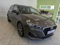 Gebraucht Hyundai i30 Premium 136 PS (100 kW) 2019 Braun Kombi