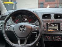 Gebraucht VW Polo Trendline 75 PS (55 kW) 2016 Blau Kleinwagen
