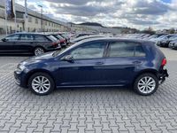 Gebraucht VW Golf VII LOUNGE 110 PS (80 kW) 2015 Blau (night blue metallic) Limousine