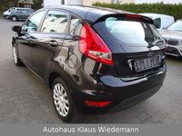 Gebraucht Ford Fiesta Ambiente 82 PS (60 kW) 2010 Schwarz Kleinwagen