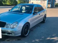 Gebraucht Mercedes E500 306 PS (225 kW) 2004 Silber Limousine