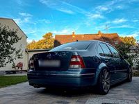 Gebraucht VW Bora 105 PS (77 kW) 2004 Blau Limousine