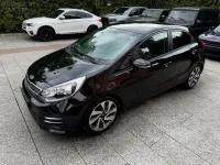 Gebraucht Kia Rio Spirit 90 PS (66 kW) 2015 Schwarz Limousine