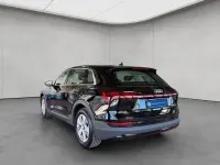 Gebraucht Audi e-tron Basis 230 kW (313 PS) 2022 Schwarz SUV