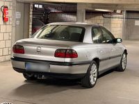 Gebraucht Opel Omega Edition 136 PS (100 kW) 1999 Silber Limousine