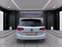 Gebraucht VW Passat Elegance 193 PS (141 kW) 2024 Gletscherweiß metallic Kombi
