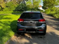 Używany Kia Rio Edition 7 84 KM (61 kW) 2017 Szary Sedan/Limuzyna