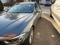 Gebraucht BMW 318 143 PS (105 kW) 2012 Grau Limousine